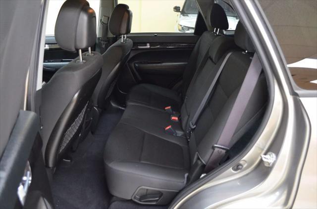 used 2014 Kia Sorento car, priced at $9,991