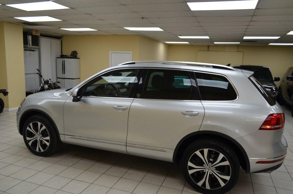 used 2017 Volkswagen Touareg car, priced at $11,991