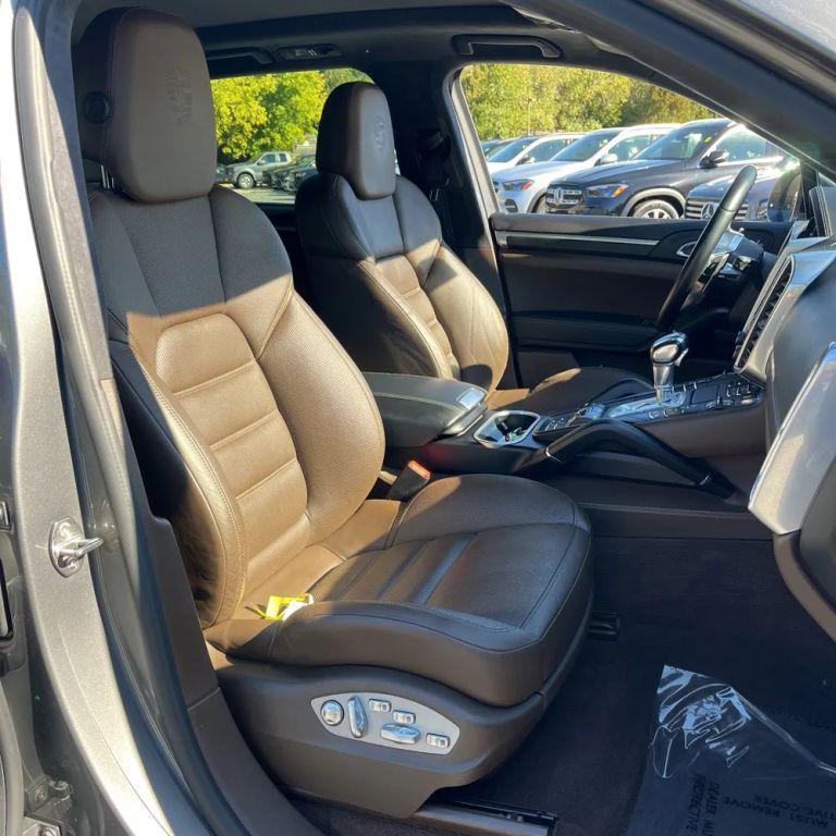 used 2017 Porsche Cayenne car, priced at $28,991