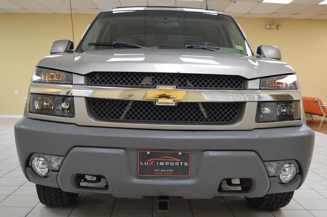 used 2002 Chevrolet Avalanche car, priced at $6,741