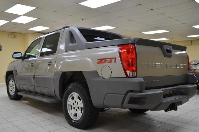 used 2002 Chevrolet Avalanche car, priced at $6,741