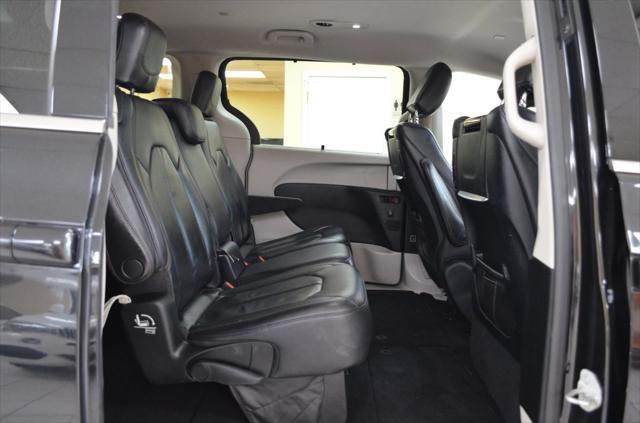 used 2018 Chrysler Pacifica car, priced at $10,991
