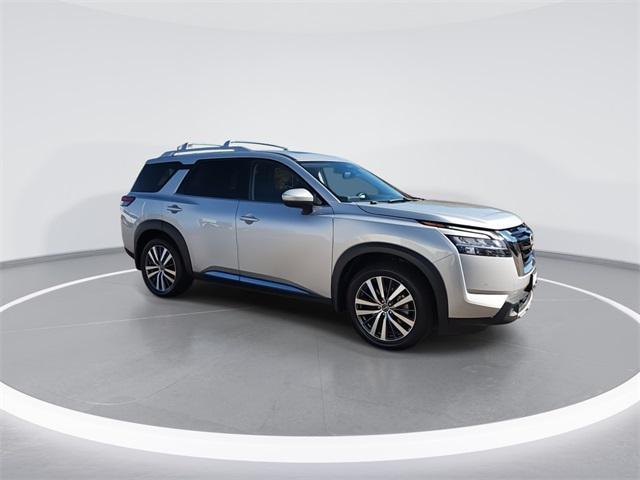 used 2022 Nissan Pathfinder car, priced at $36,878
