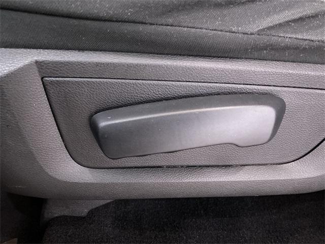 used 2022 Ram 1500 Classic car, priced at $30,162