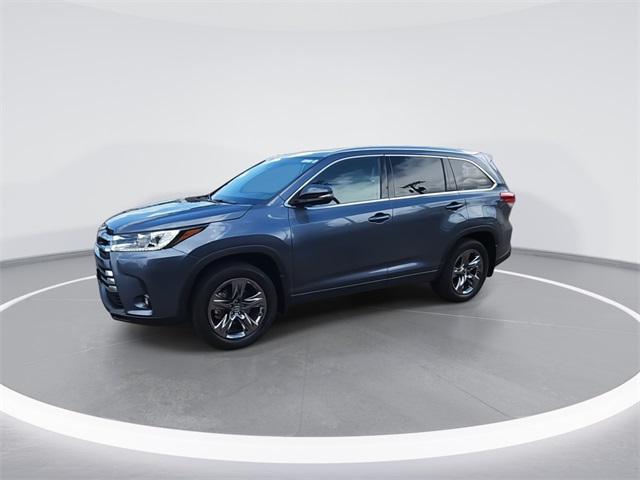 used 2019 Toyota Highlander car, priced at $30,489