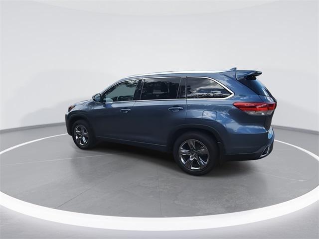used 2019 Toyota Highlander car, priced at $30,489