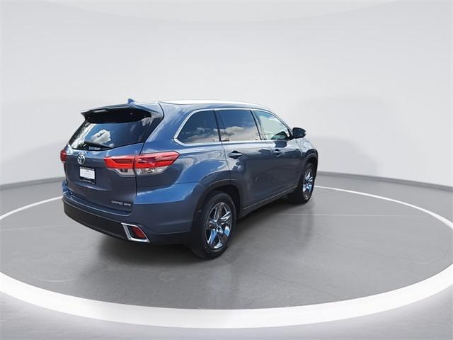 used 2019 Toyota Highlander car, priced at $30,489