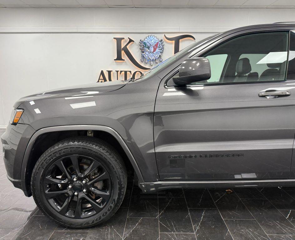 used 2018 Jeep Grand Cherokee car, priced at $12,995
