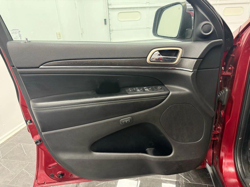 used 2015 Jeep Grand Cherokee car, priced at $8,495