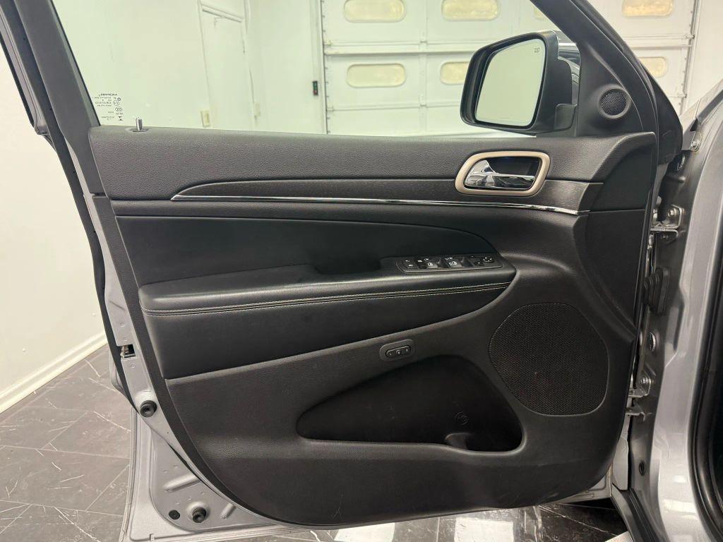 used 2016 Jeep Grand Cherokee car, priced at $11,495