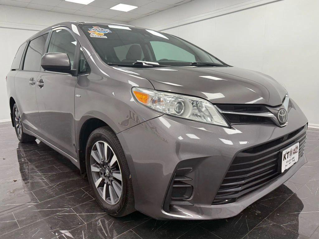 used 2018 Toyota Sienna car, priced at $13,995