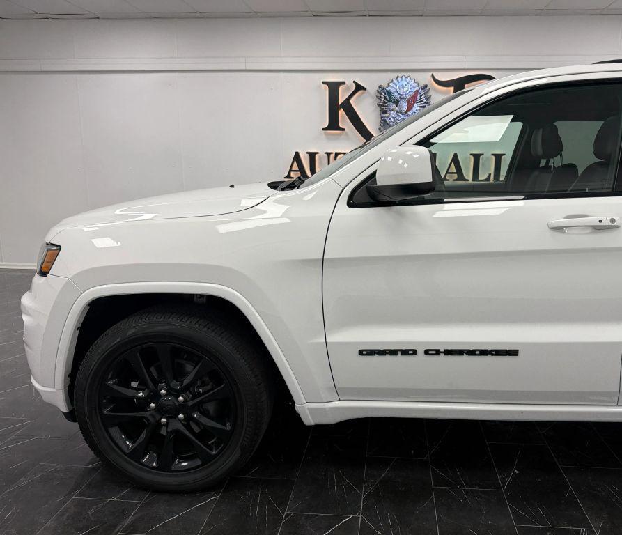 used 2017 Jeep Grand Cherokee car, priced at $12,495