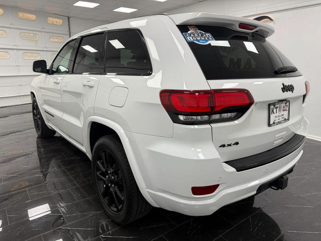 used 2017 Jeep Grand Cherokee car, priced at $12,495