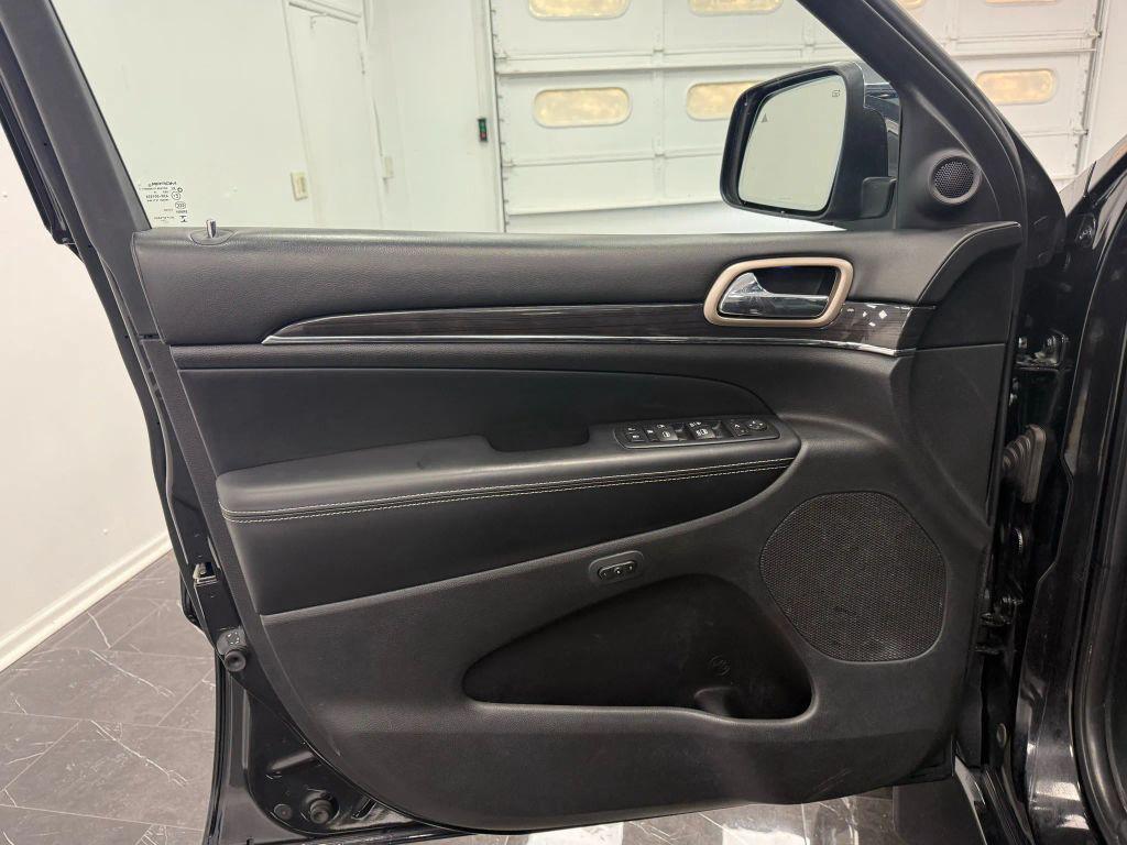 used 2016 Jeep Grand Cherokee car, priced at $12,495
