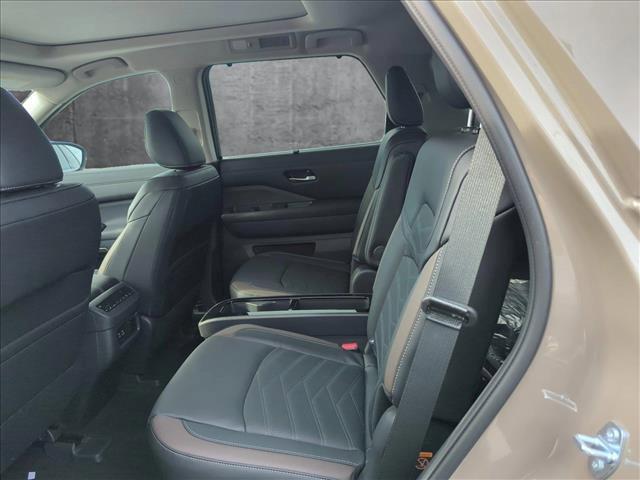 new 2025 Nissan Pathfinder car, priced at $55,205
