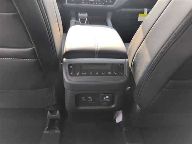 new 2025 Nissan Pathfinder car, priced at $48,274