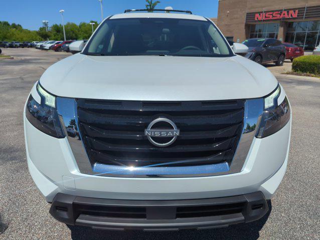 new 2025 Nissan Pathfinder car, priced at $40,158