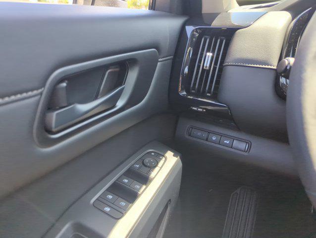 new 2025 Nissan Pathfinder car, priced at $40,158