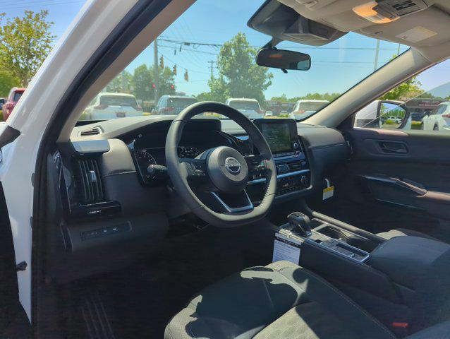 new 2025 Nissan Pathfinder car, priced at $40,158