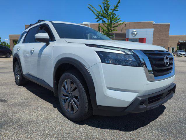 new 2025 Nissan Pathfinder car, priced at $40,158