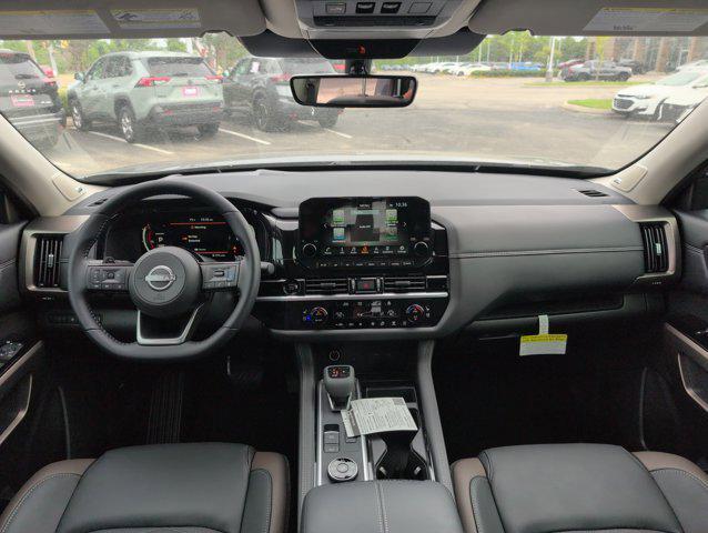 new 2025 Nissan Pathfinder car, priced at $48,901