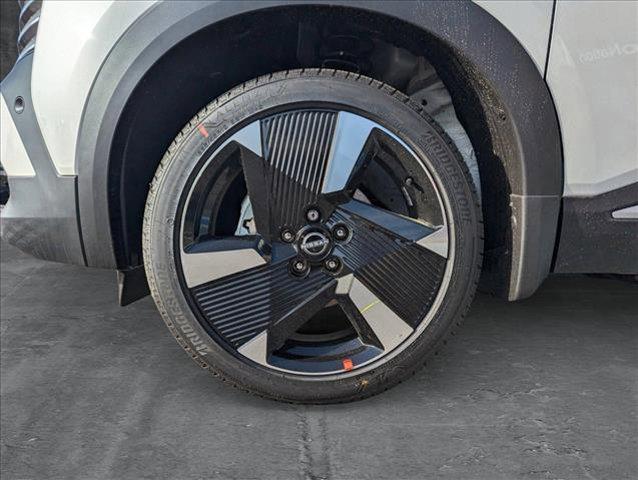 new 2025 Nissan Kicks car, priced at $27,770