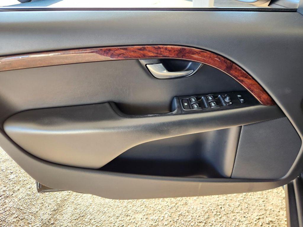 used 2009 Volvo XC70 car, priced at $11,221