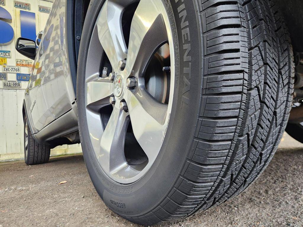 used 2015 Jeep Grand Cherokee car, priced at $13,967