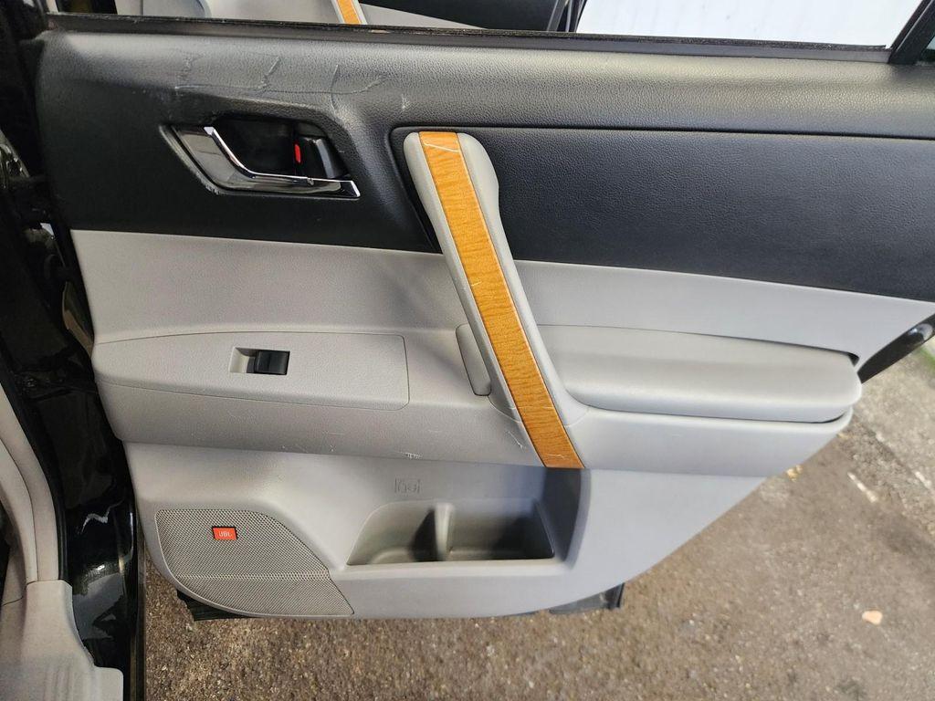 used 2008 Toyota Highlander Hybrid car, priced at $10,792