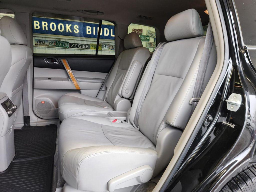 used 2008 Toyota Highlander Hybrid car, priced at $10,792