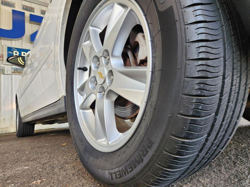 used 2005 Chevrolet Malibu Maxx car, priced at $8,818