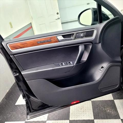 used 2012 Volkswagen Touareg car, priced at $9,495