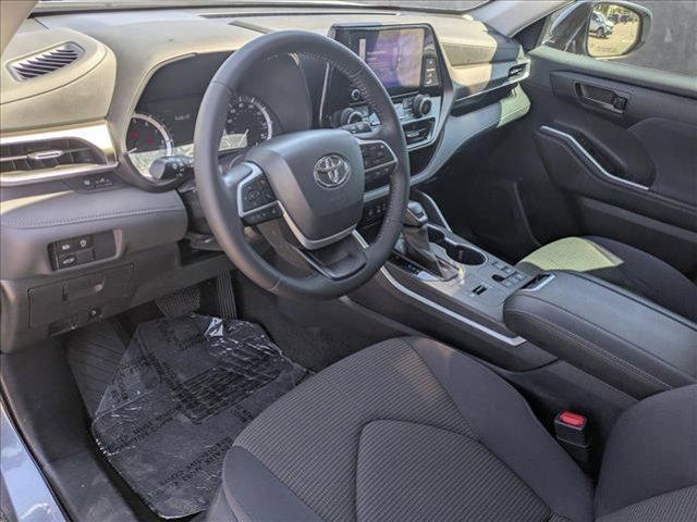 used 2023 Toyota Highlander car, priced at $30,949