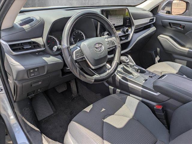 used 2023 Toyota Highlander car, priced at $34,493