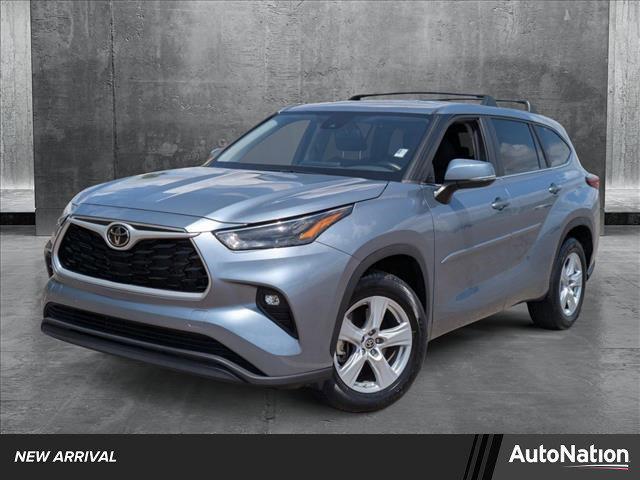 used 2023 Toyota Highlander car, priced at $34,493