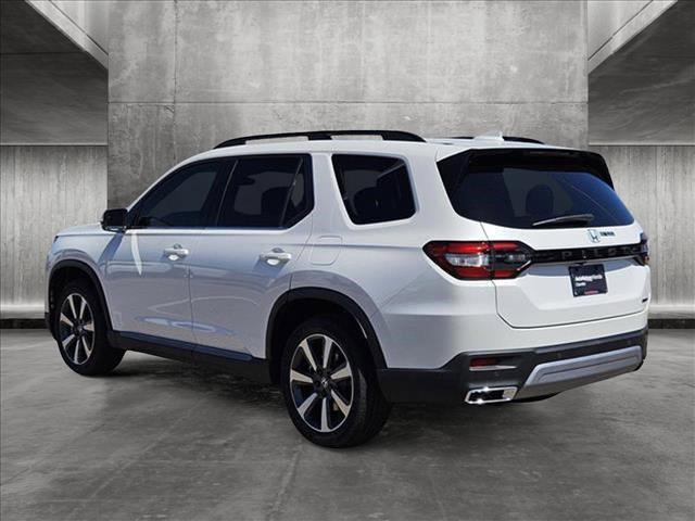 new 2025 Honda Pilot car, priced at $45,823