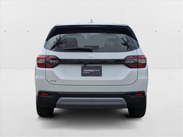 new 2025 Honda Pilot car, priced at $45,670