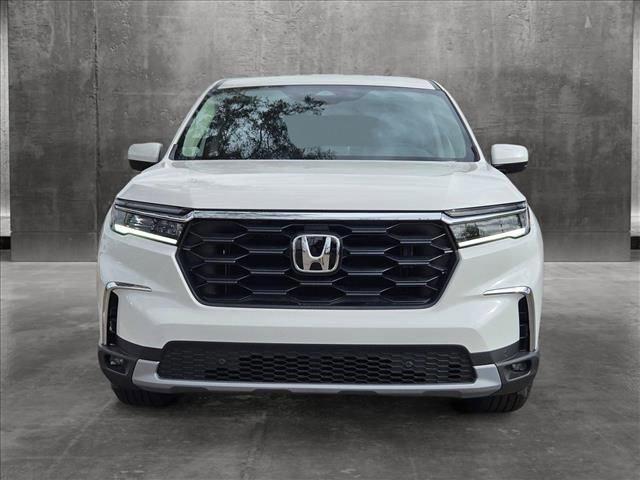 new 2024 Honda Pilot car, priced at $43,697