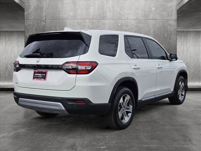 new 2024 Honda Pilot car, priced at $43,697