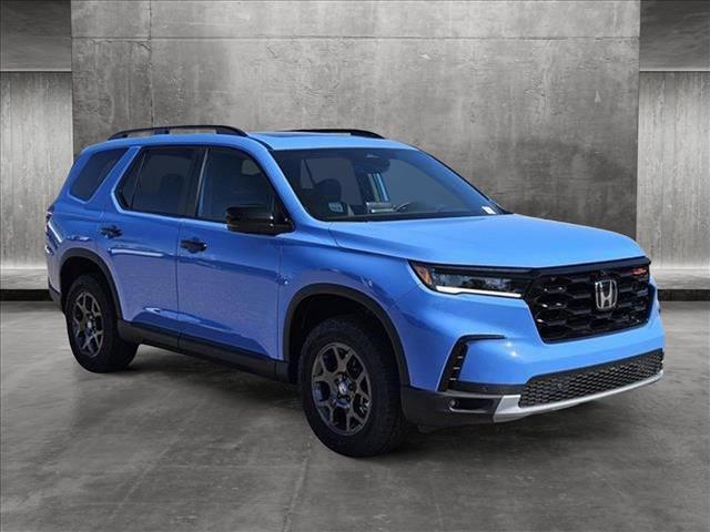 new 2025 Honda Pilot car, priced at $48,041