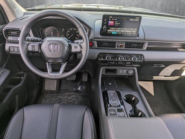 new 2025 Honda Pilot car, priced at $45,651
