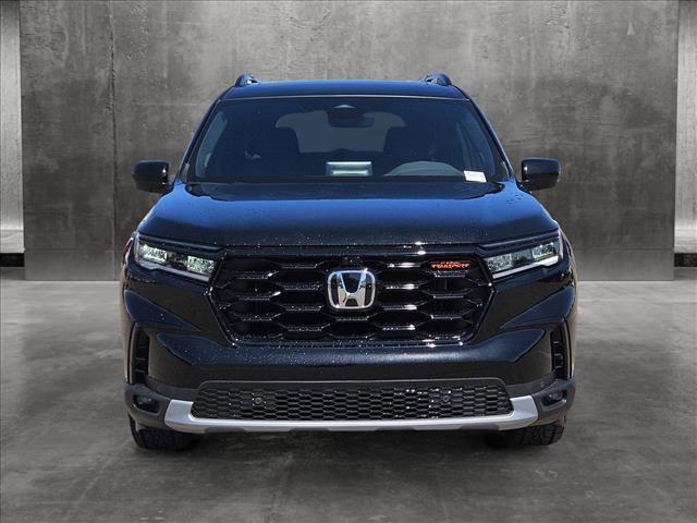 new 2025 Honda Pilot car, priced at $48,634