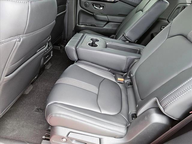new 2025 Honda Pilot car, priced at $51,305