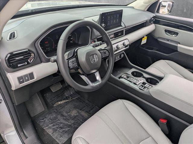 new 2025 Honda Pilot car, priced at $42,661