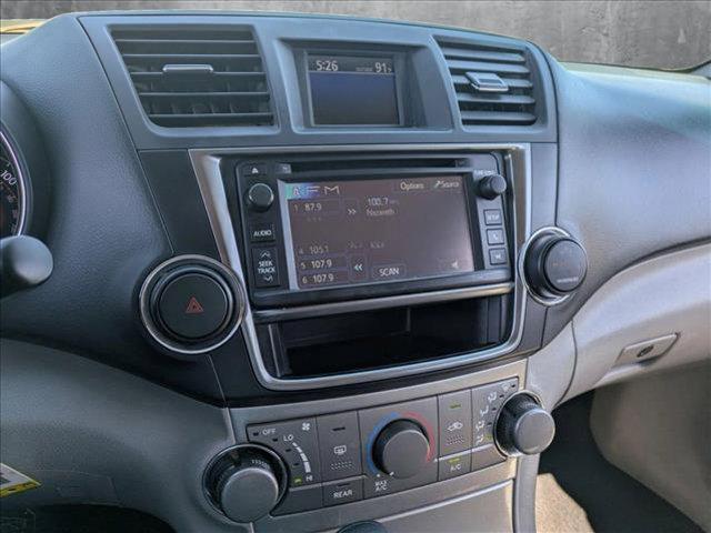 used 2013 Toyota Highlander car, priced at $8,990