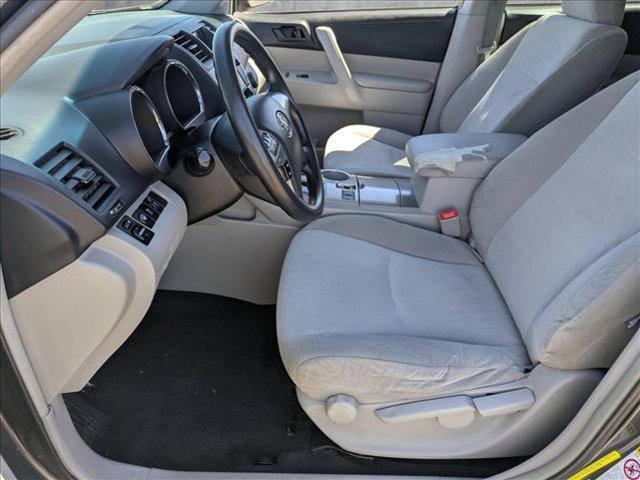 used 2013 Toyota Highlander car, priced at $8,990