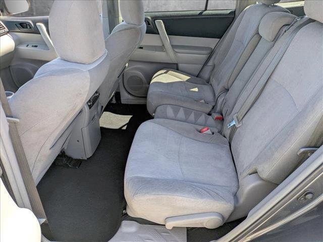 used 2013 Toyota Highlander car, priced at $8,990