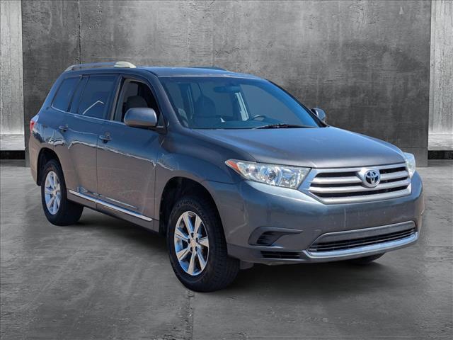 used 2013 Toyota Highlander car, priced at $8,990