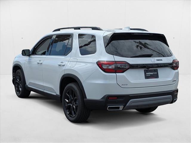 new 2025 Honda Pilot car, priced at $49,623