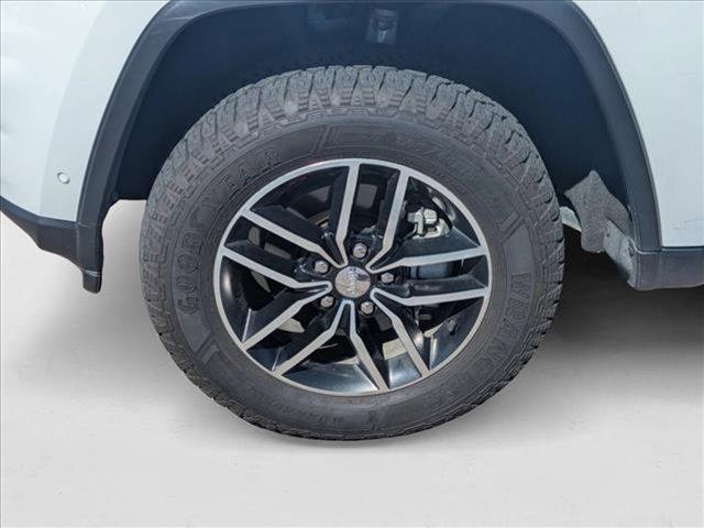 used 2018 Jeep Grand Cherokee car, priced at $18,337
